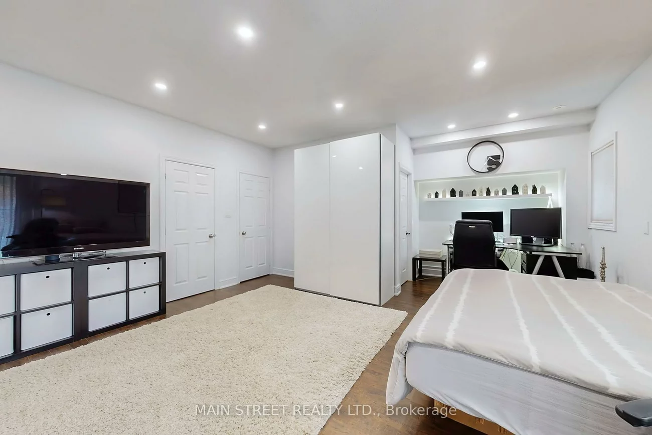 8900, Bathurst, Patterson, Vaughan