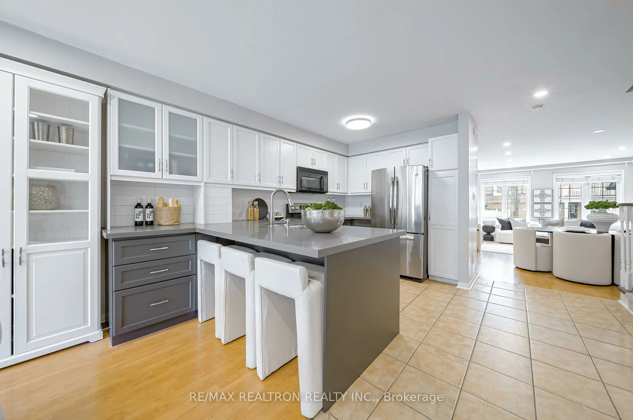 195, Equator, Vellore Village, Vaughan