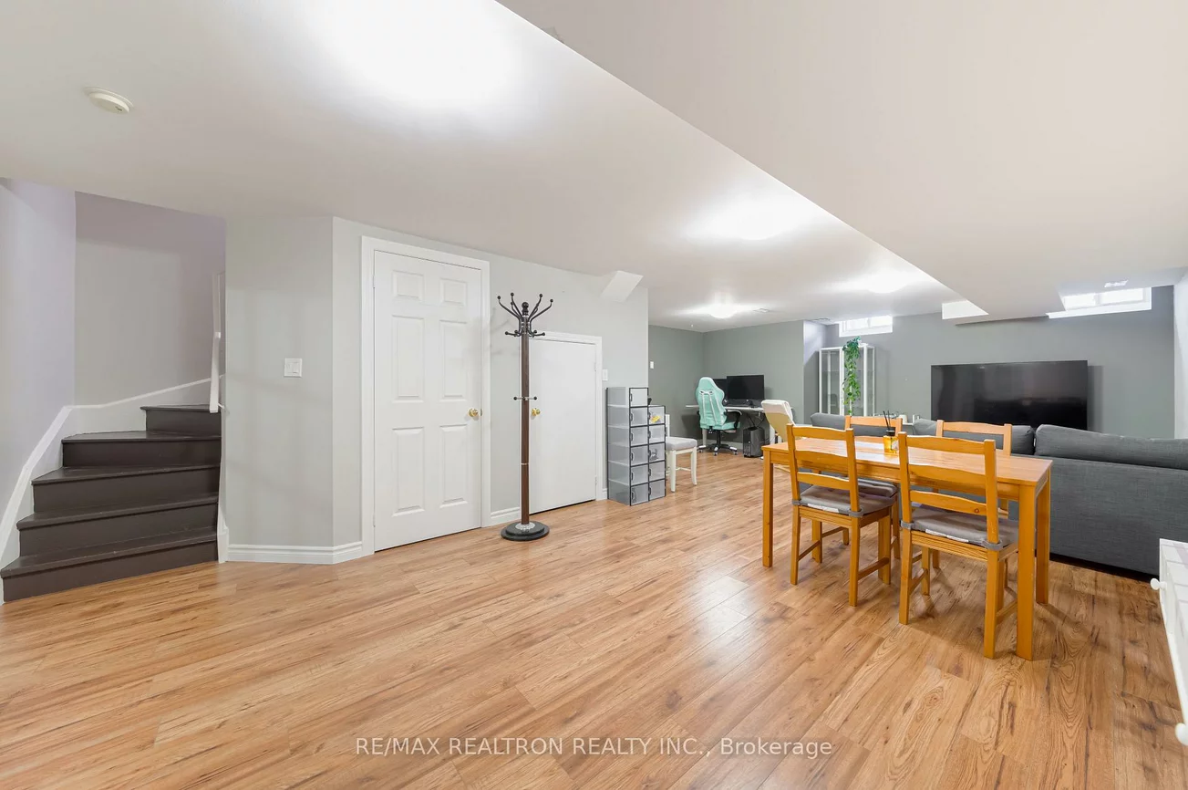 195, Equator, Vellore Village, Vaughan