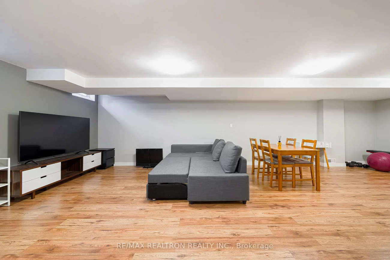 195, Equator, Vellore Village, Vaughan