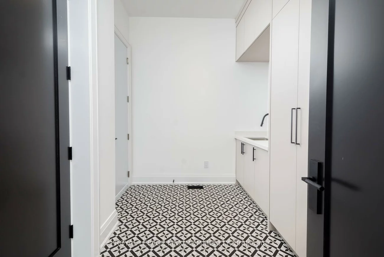 67, Davidson, Islington Woods, Vaughan