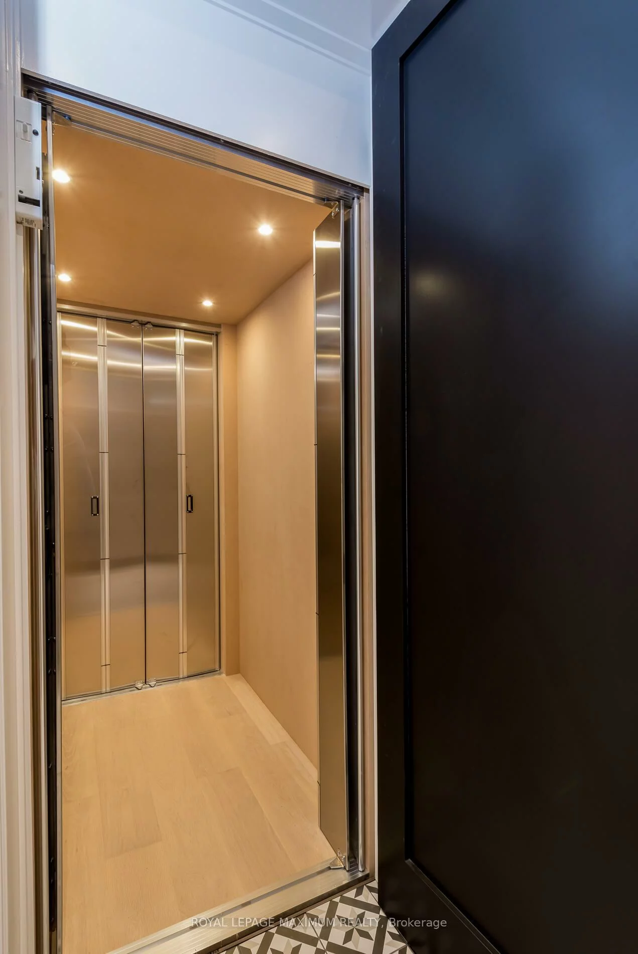 67, Davidson, Islington Woods, Vaughan