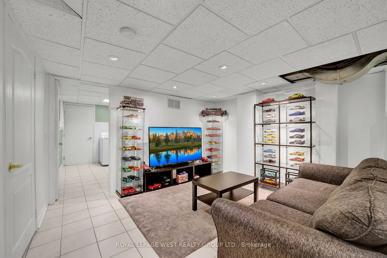 272, Wildberry, Vellore Village, Vaughan