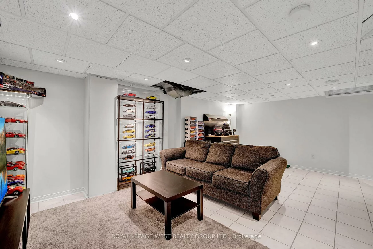 272, Wildberry, Vellore Village, Vaughan