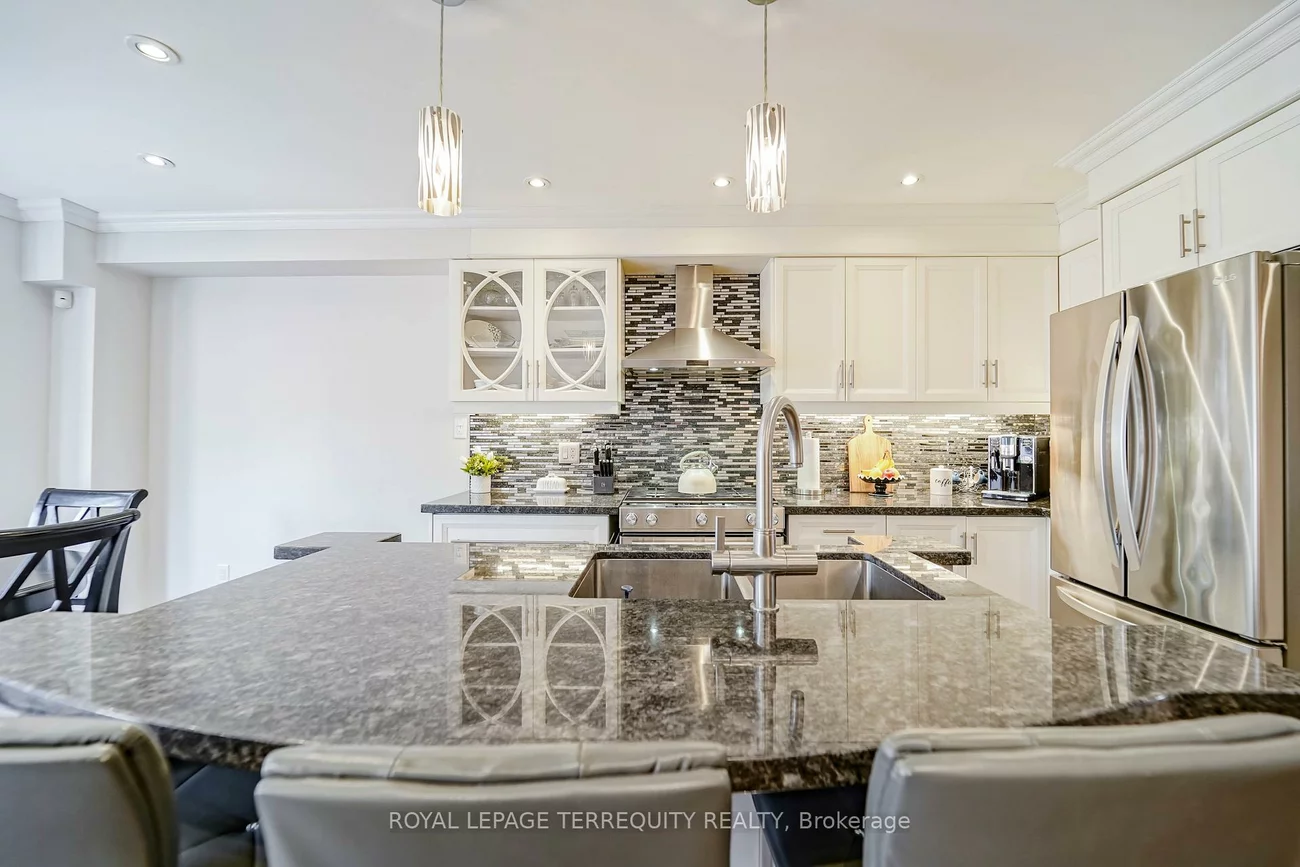 9, Stonebriar, Maple, Vaughan