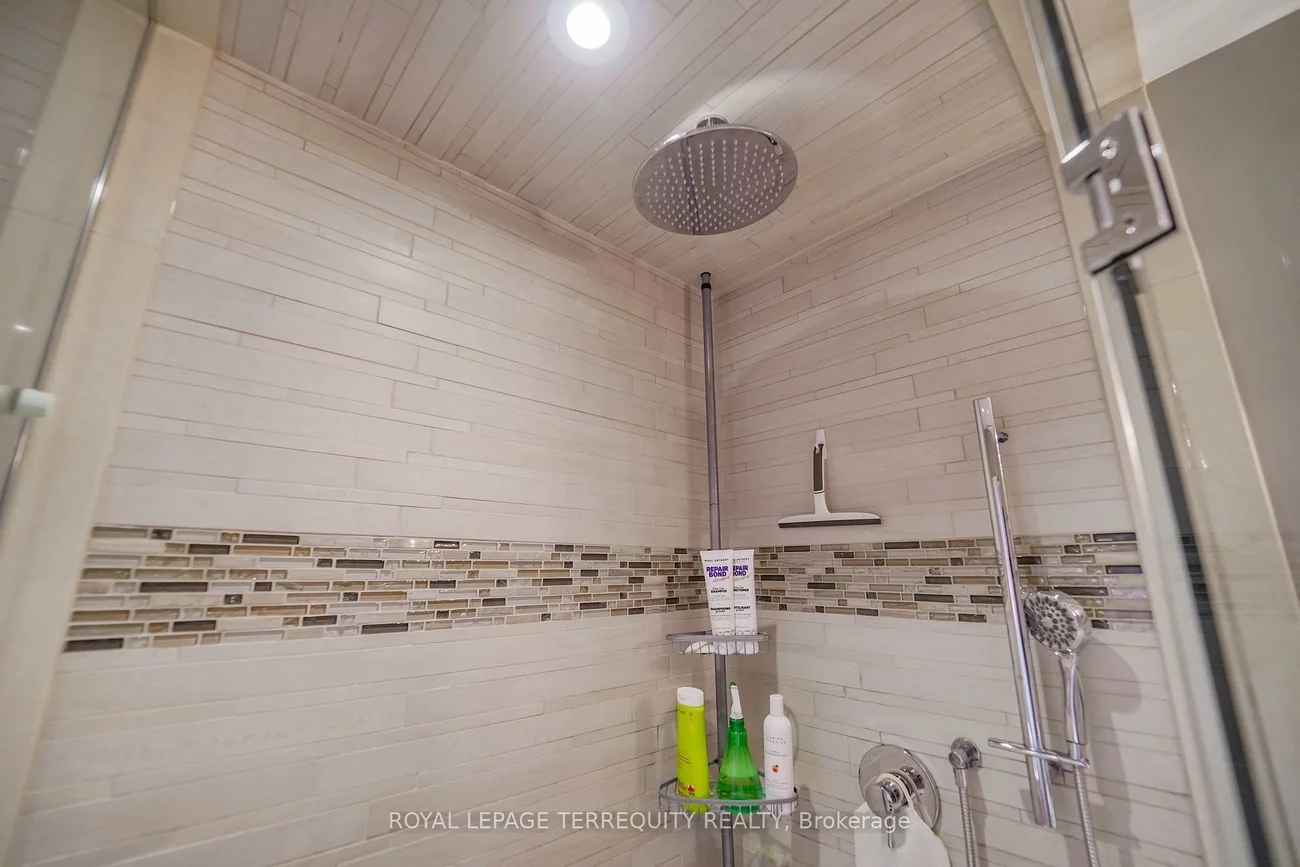 9, Stonebriar, Maple, Vaughan