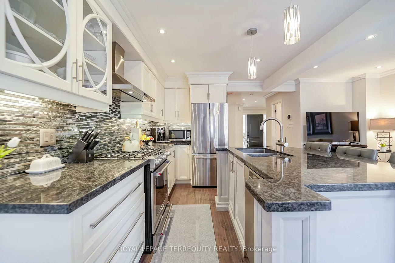 9, Stonebriar, Maple, Vaughan