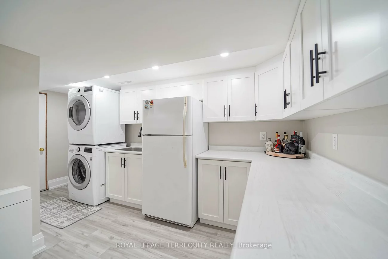 9, Stonebriar, Maple, Vaughan