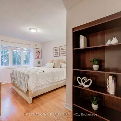 77, Saint James, Vellore Village, Vaughan