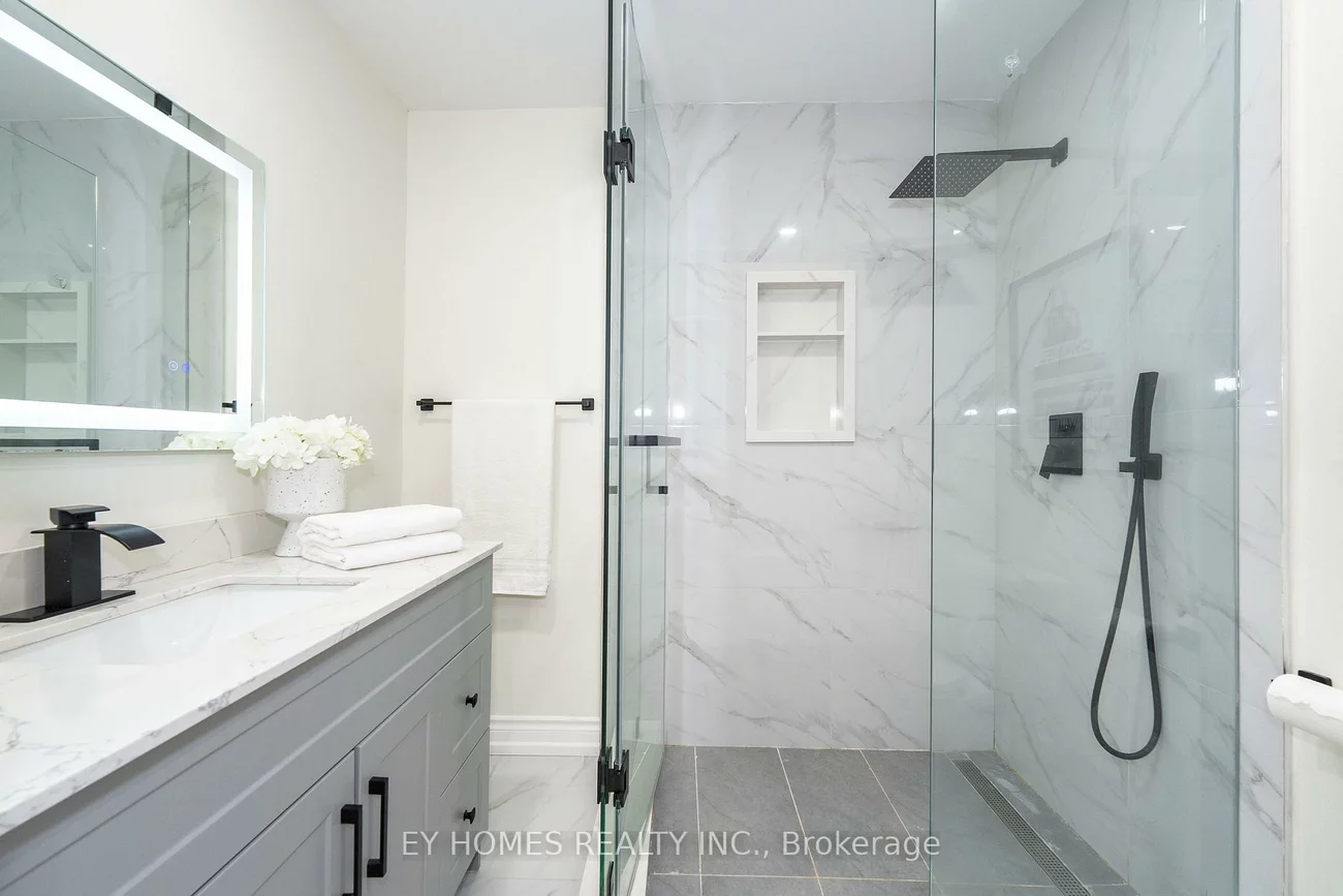 285, St. Joan Of Arc, Maple, Vaughan