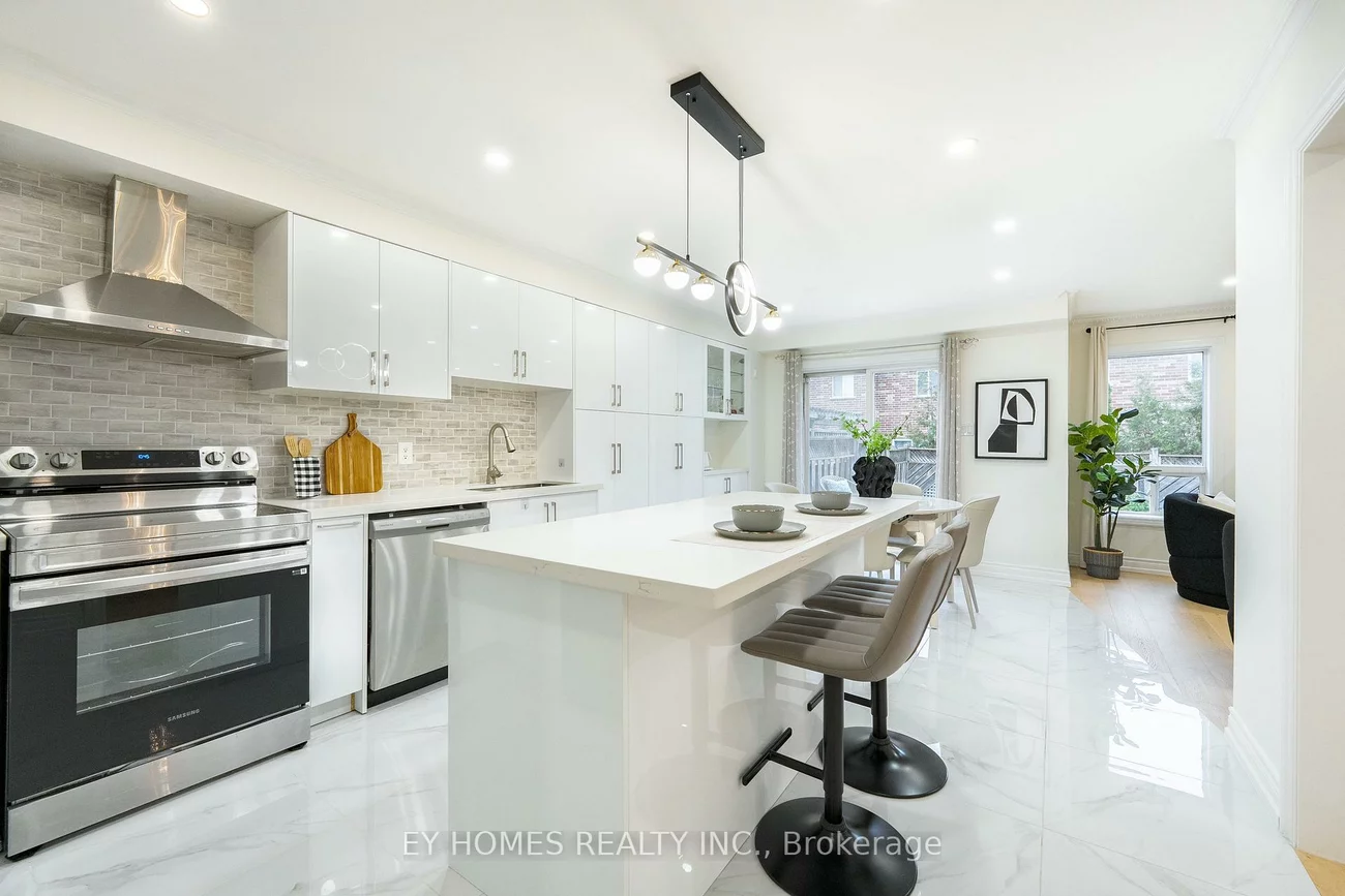 285, St. Joan Of Arc, Maple, Vaughan