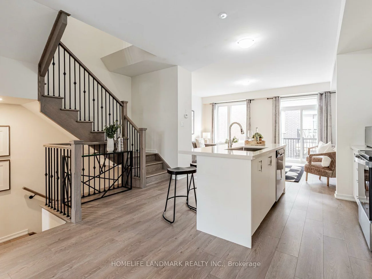 25, Origin, Patterson, Vaughan