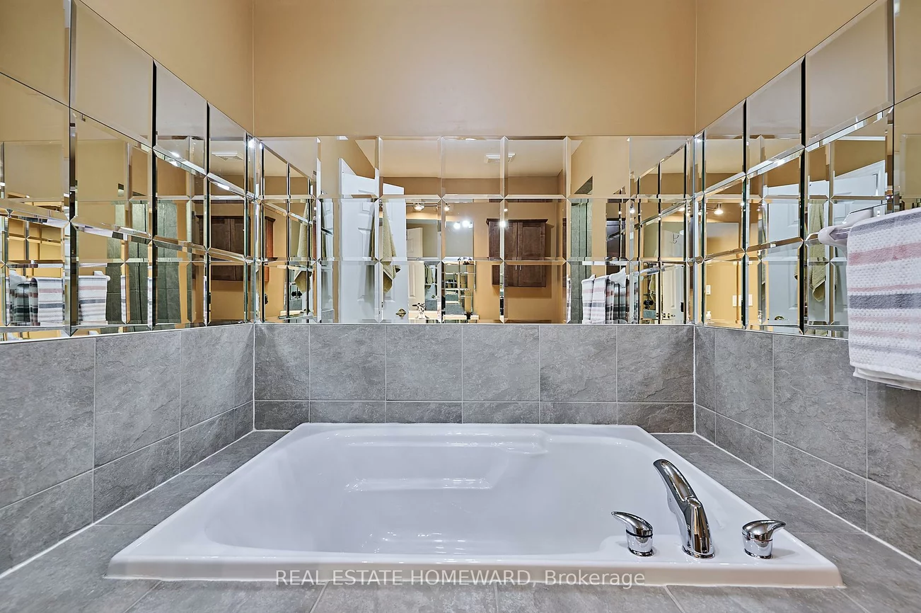 4, Isaac Devins, East Woodbridge, Vaughan