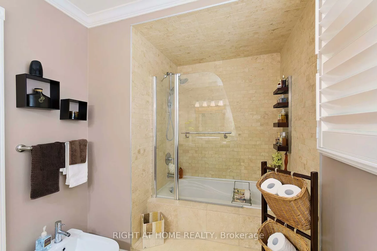 70, Bellona, West Woodbridge, Vaughan