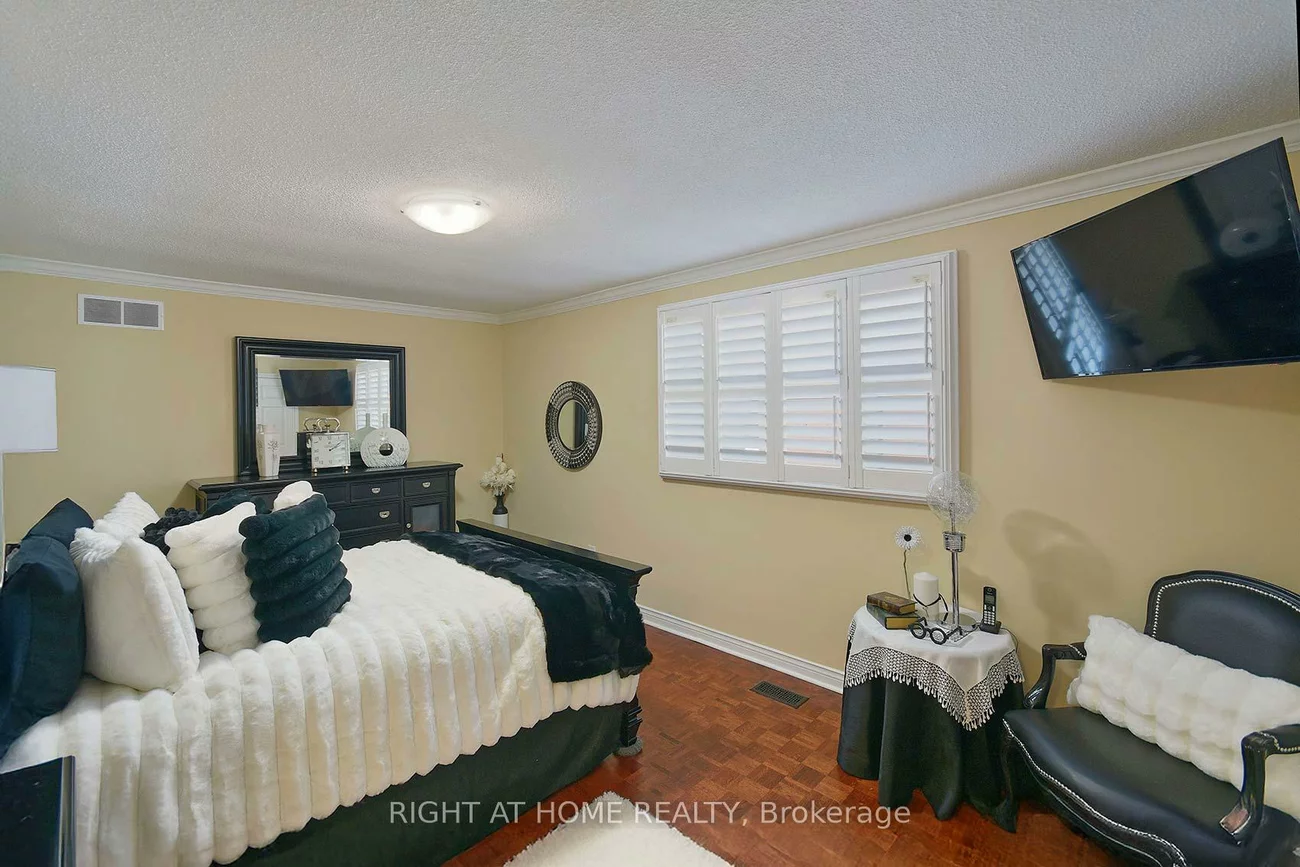 70, Bellona, West Woodbridge, Vaughan