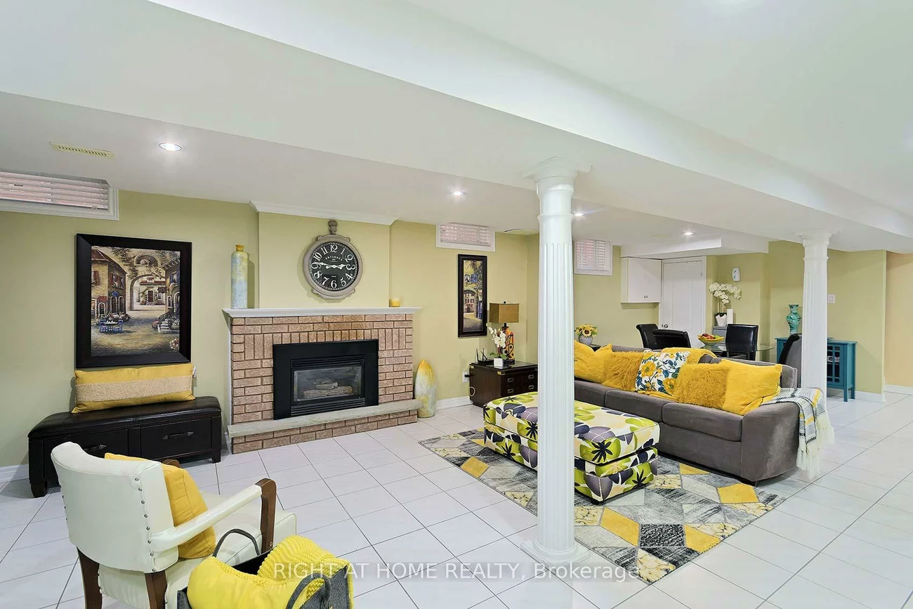 70, Bellona, West Woodbridge, Vaughan