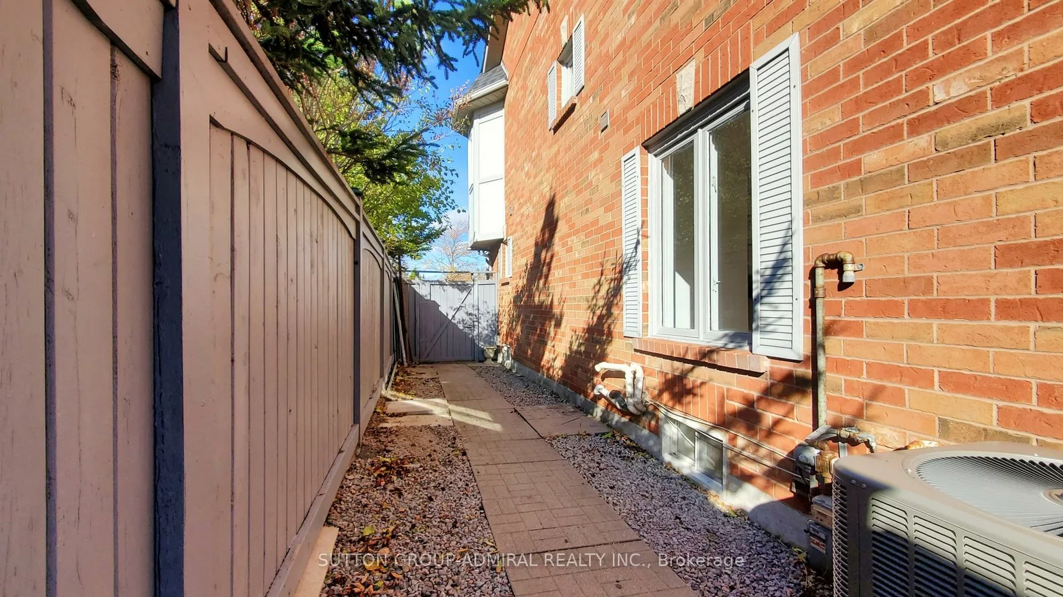 111, Kelso, Maple, Vaughan