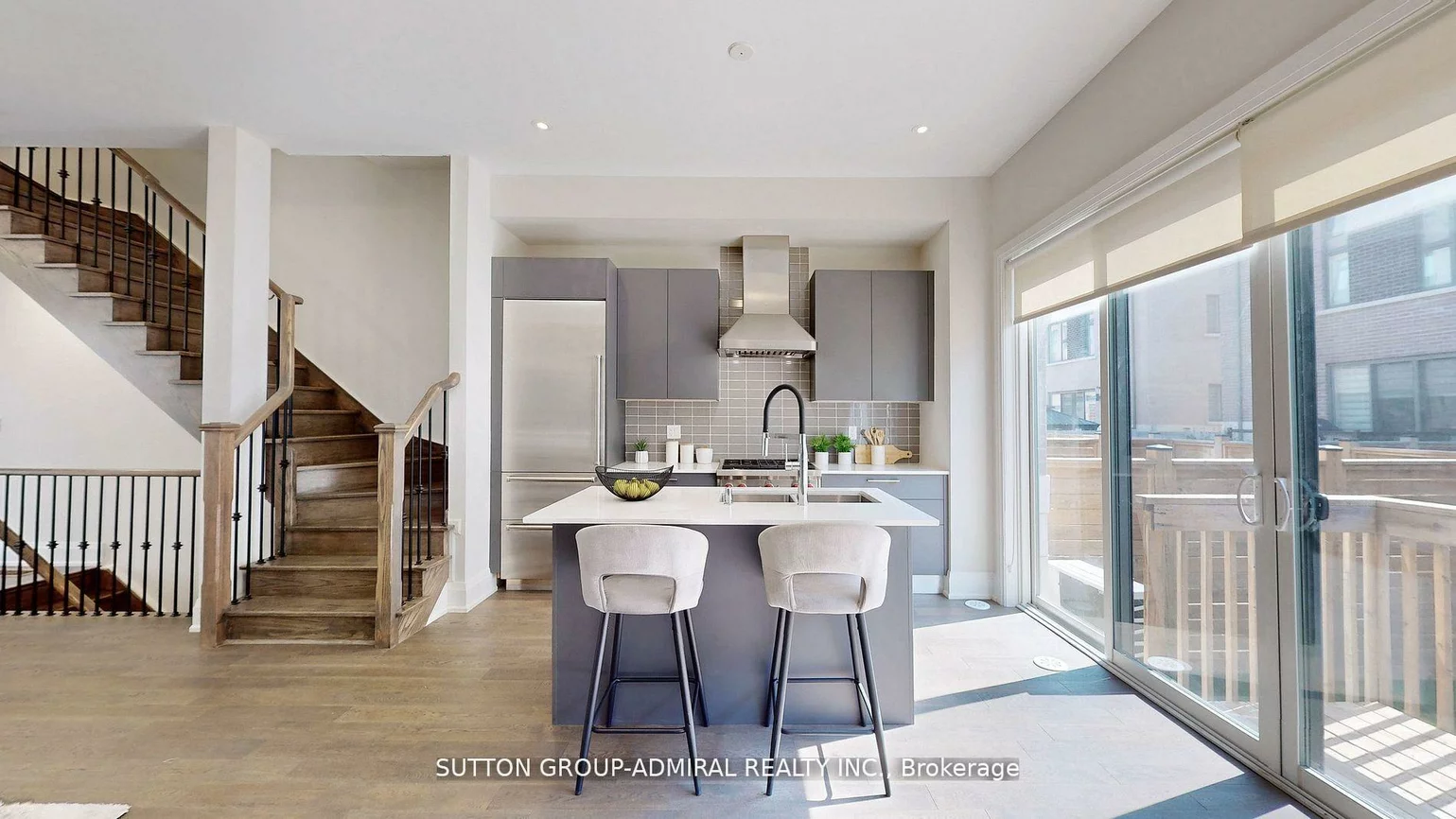 247, Smallwood, Brownridge, Vaughan