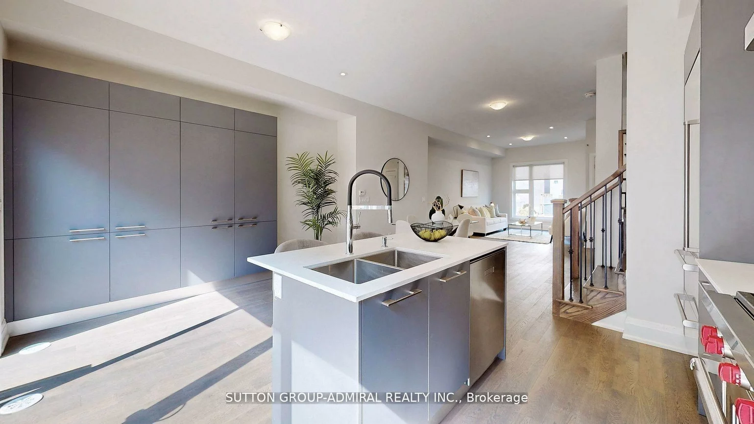 247, Smallwood, Brownridge, Vaughan