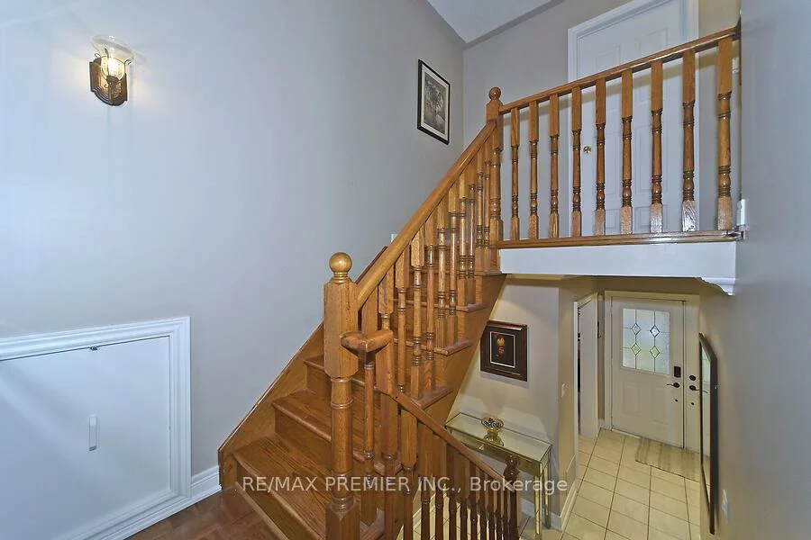 48, Pottery, East Woodbridge, Vaughan