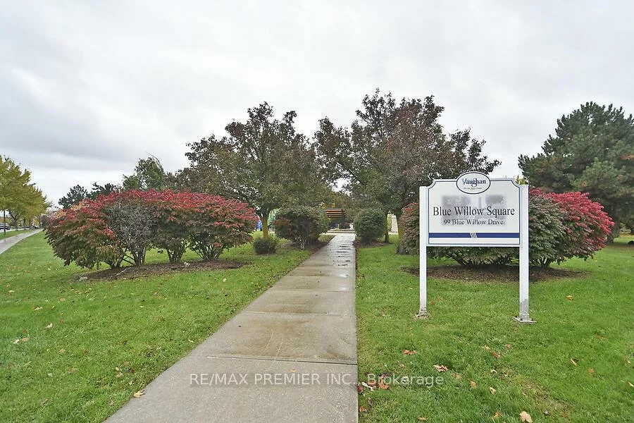 48, Pottery, East Woodbridge, Vaughan