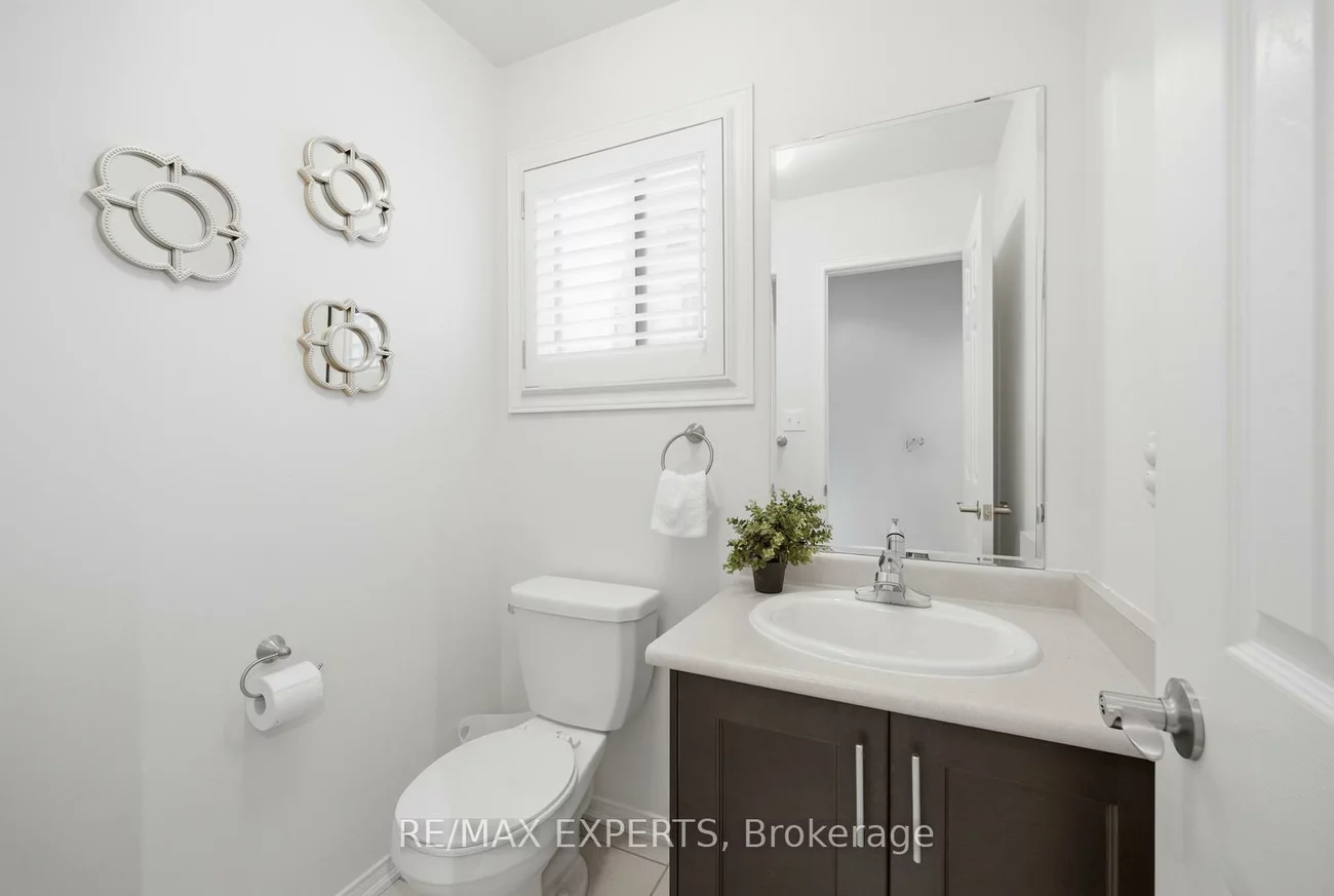 39, Manordale, Vellore Village, Vaughan