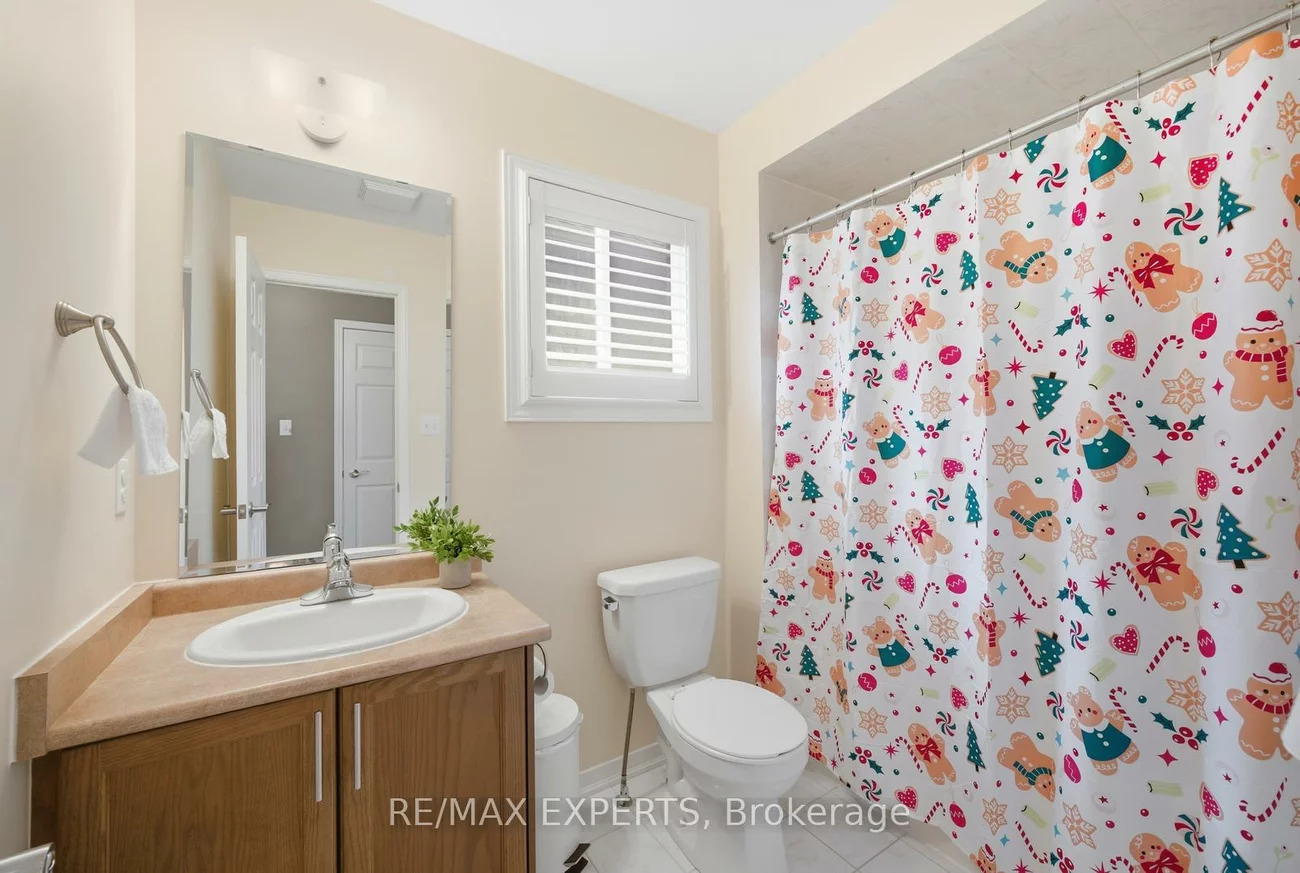 39, Manordale, Vellore Village, Vaughan