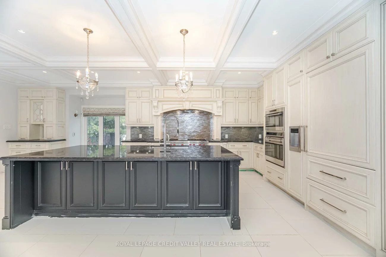 2, Huntingwood, Islington Woods, Vaughan