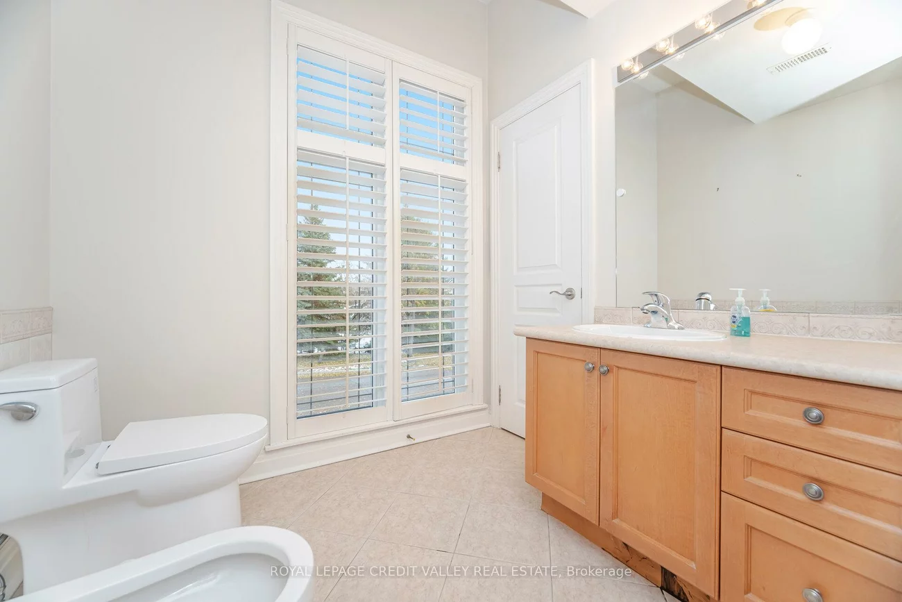 2, Huntingwood, Islington Woods, Vaughan