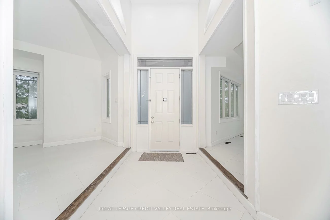 2, Huntingwood, Islington Woods, Vaughan