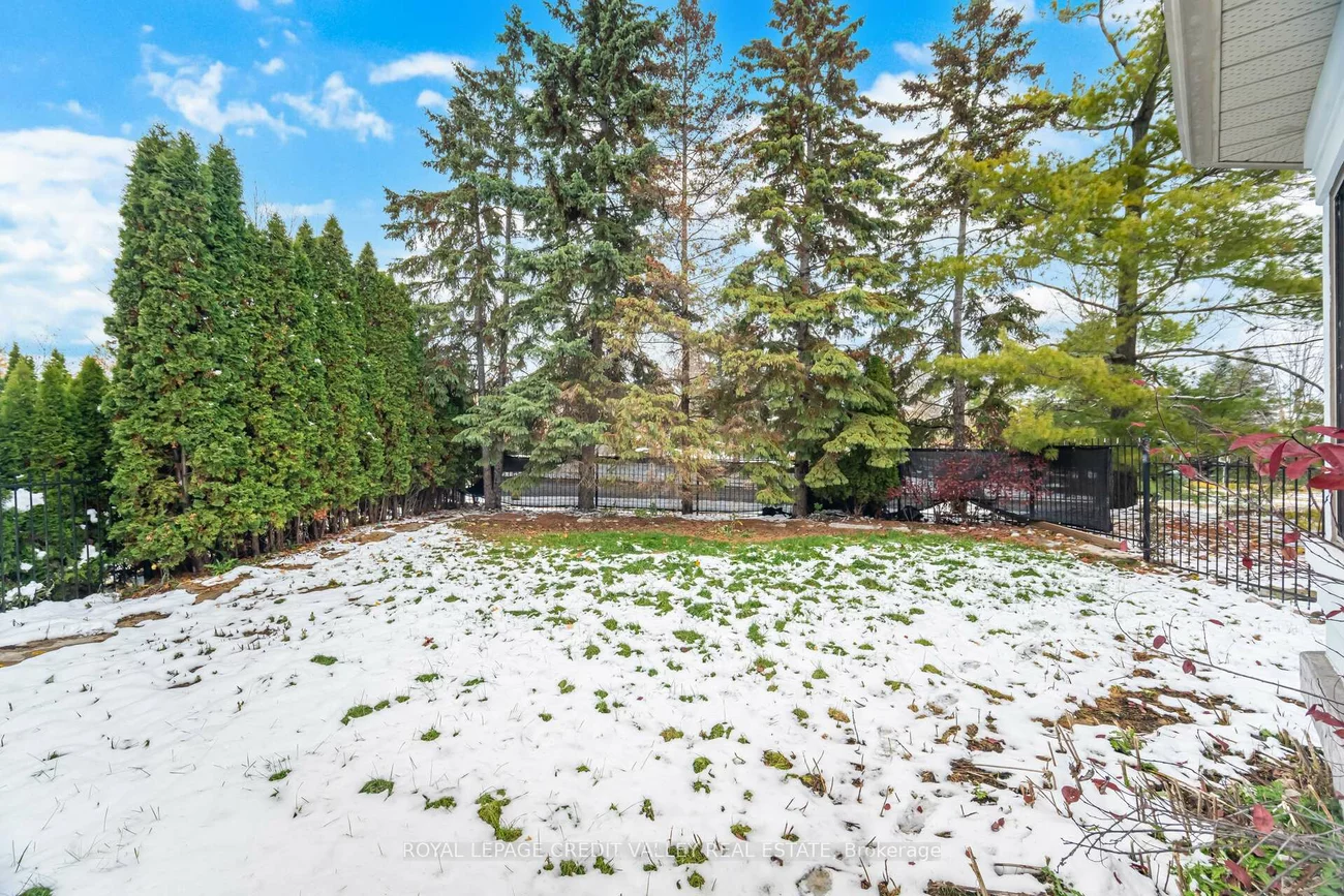 2, Huntingwood, Islington Woods, Vaughan