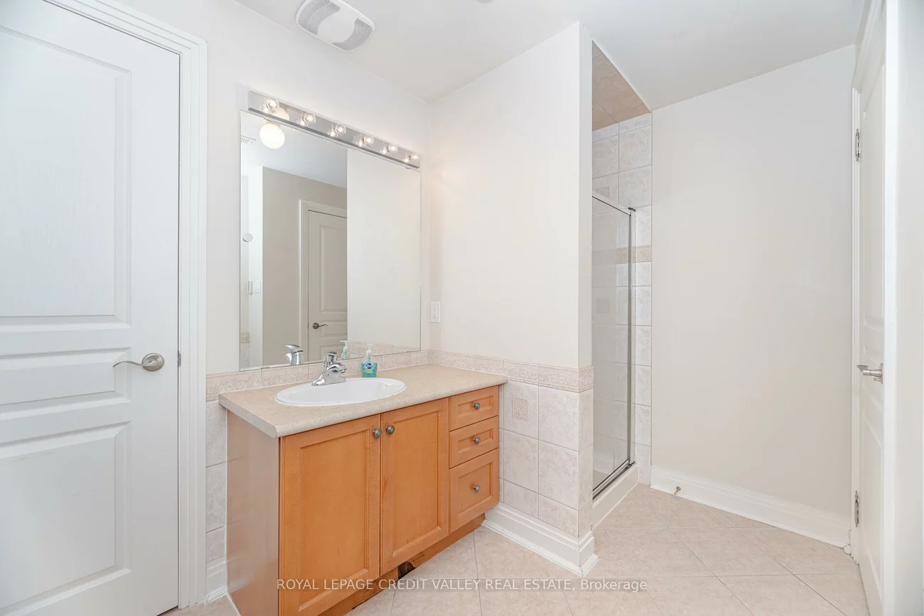 2, Huntingwood, Islington Woods, Vaughan