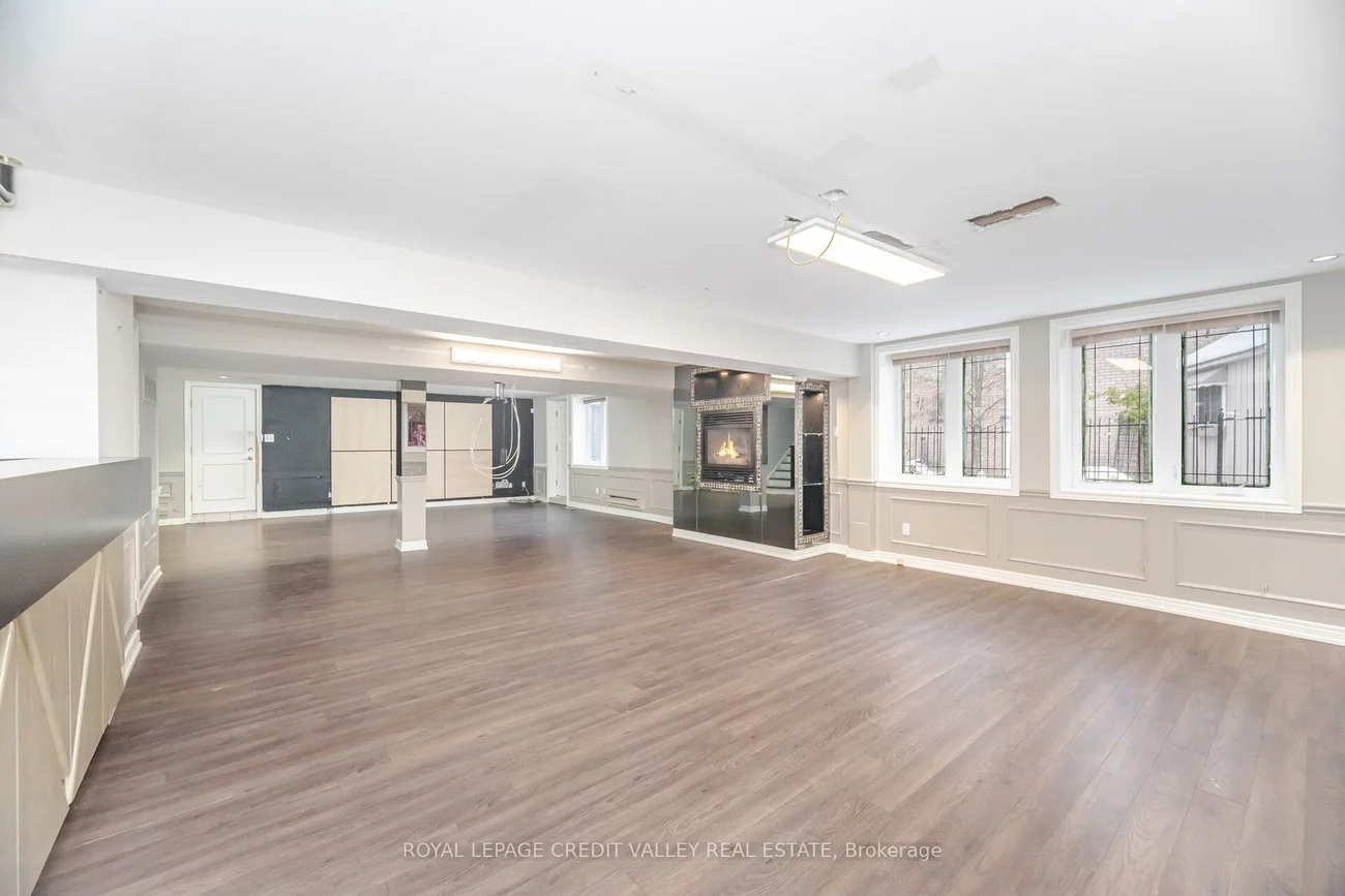 2, Huntingwood, Islington Woods, Vaughan