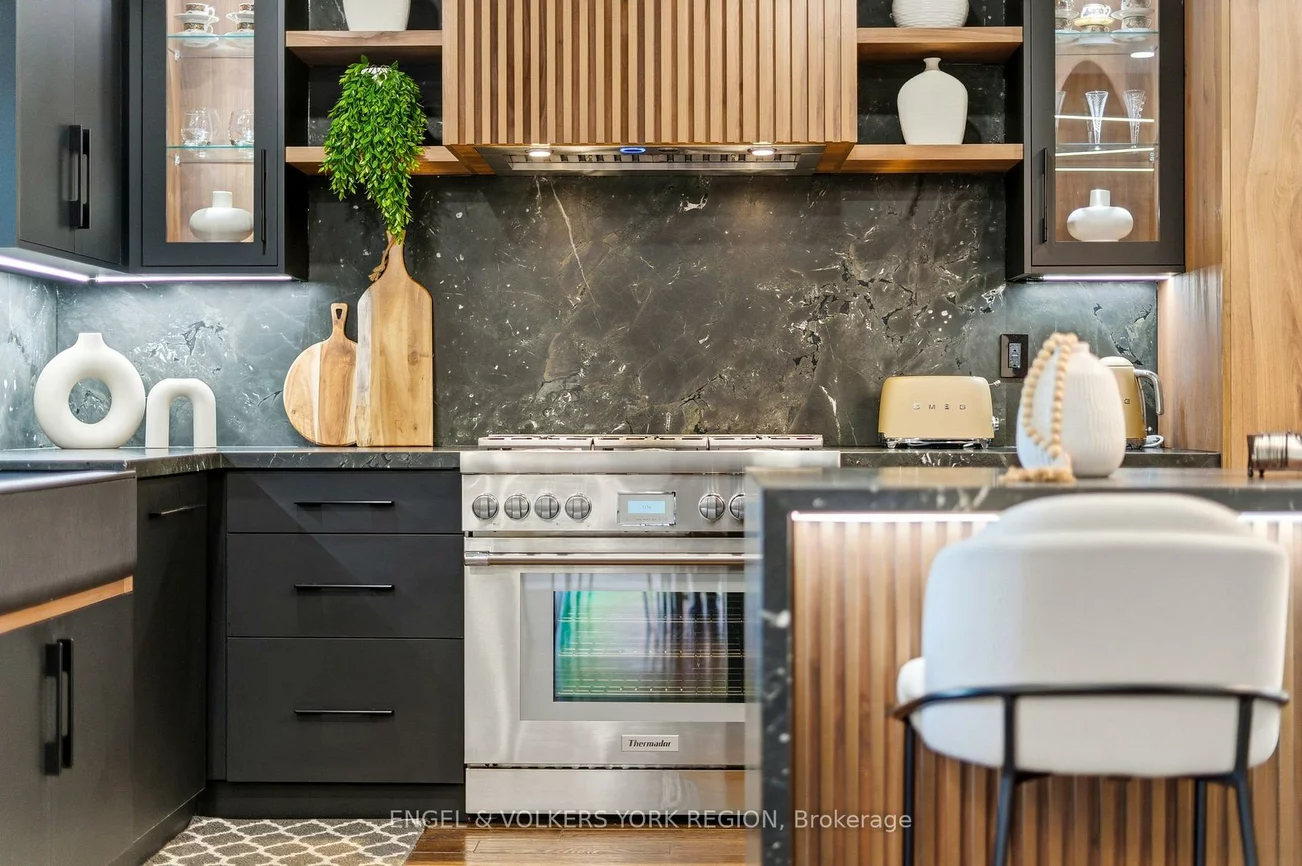 57, Burgosa, East Woodbridge, Vaughan