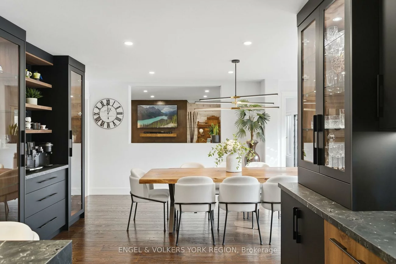 57, Burgosa, East Woodbridge, Vaughan