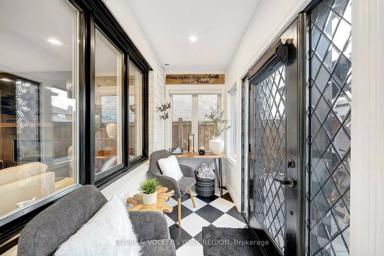 57, Burgosa, East Woodbridge, Vaughan