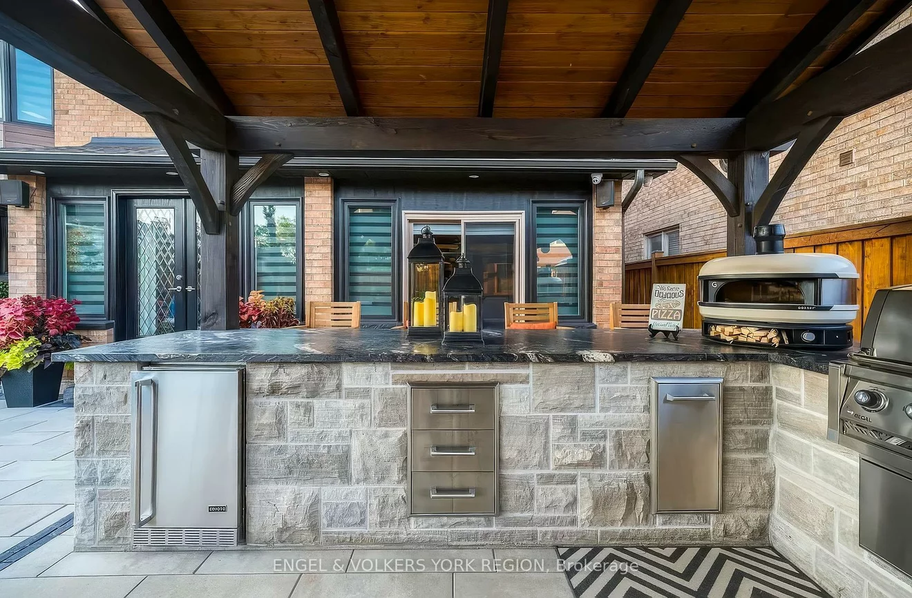 57, Burgosa, East Woodbridge, Vaughan