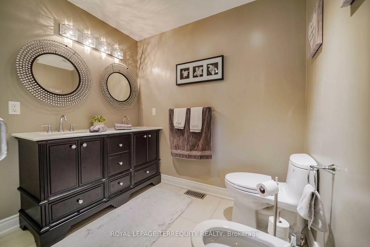 9, Stonebriar, Maple, Vaughan