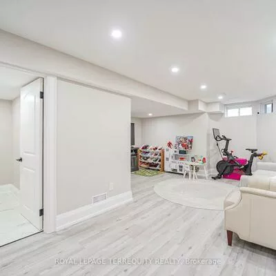 9, Stonebriar, Maple, Vaughan