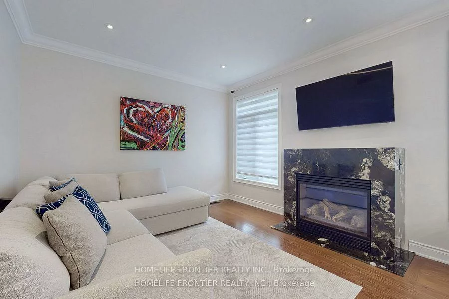 28, Rock Elm, Patterson, Vaughan