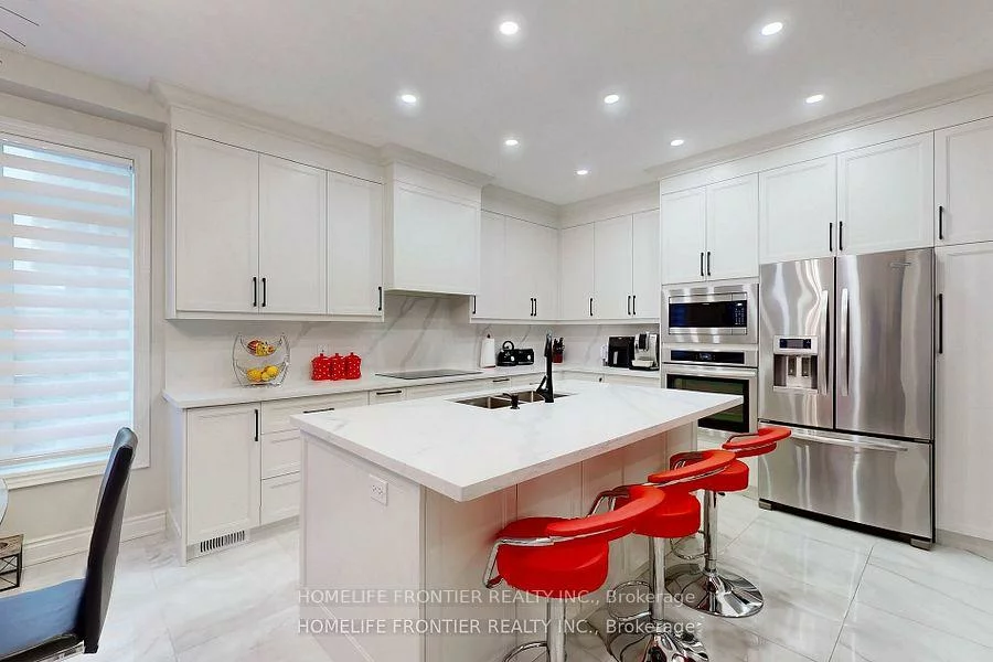 28, Rock Elm, Patterson, Vaughan