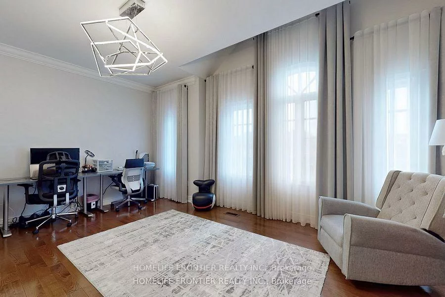 28, Rock Elm, Patterson, Vaughan