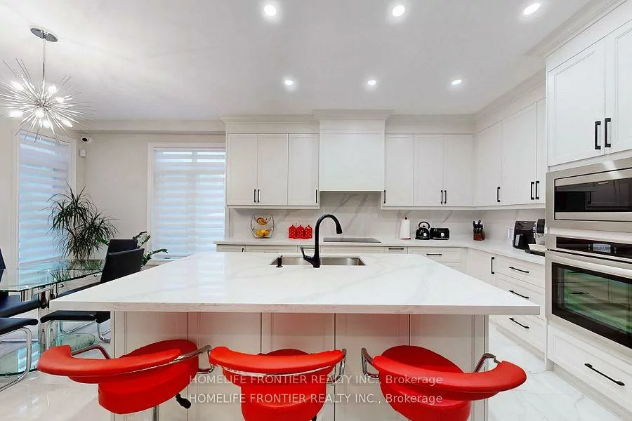 28, Rock Elm, Patterson, Vaughan