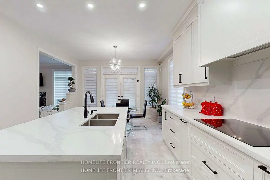 28, Rock Elm, Patterson, Vaughan