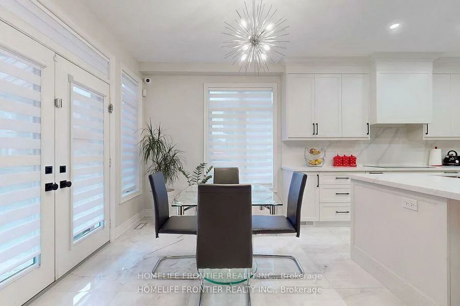 28, Rock Elm, Patterson, Vaughan