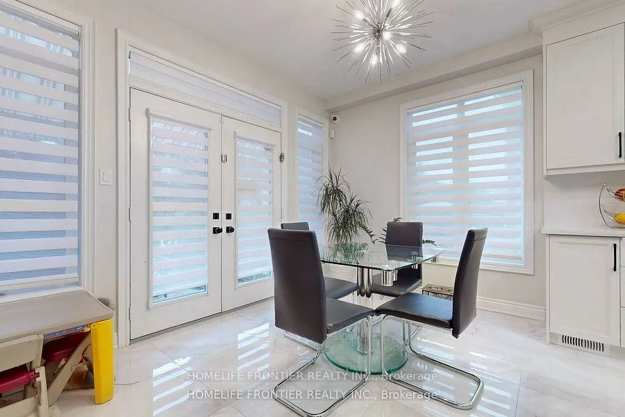 28, Rock Elm, Patterson, Vaughan