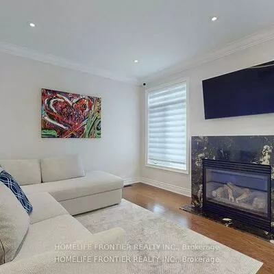 28, Rock Elm, Patterson, Vaughan