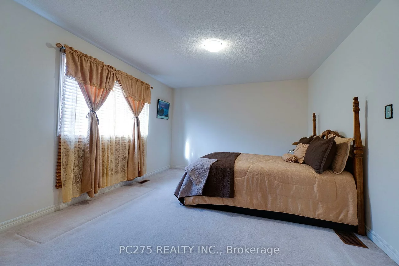 24, Wheatfield, Vellore Village, Vaughan