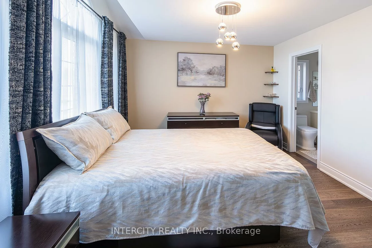 23, Halo, Patterson, Vaughan