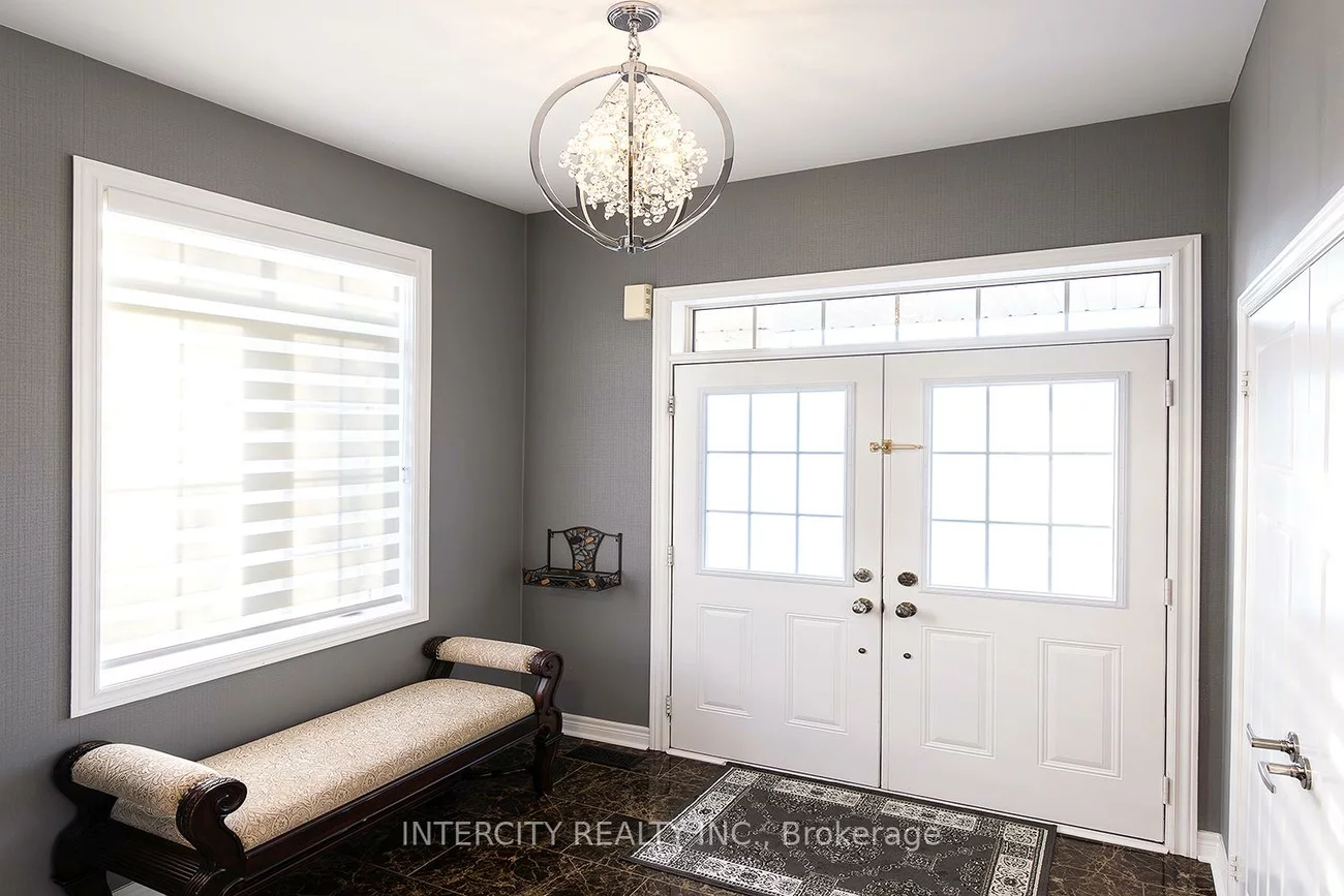 23, Halo, Patterson, Vaughan